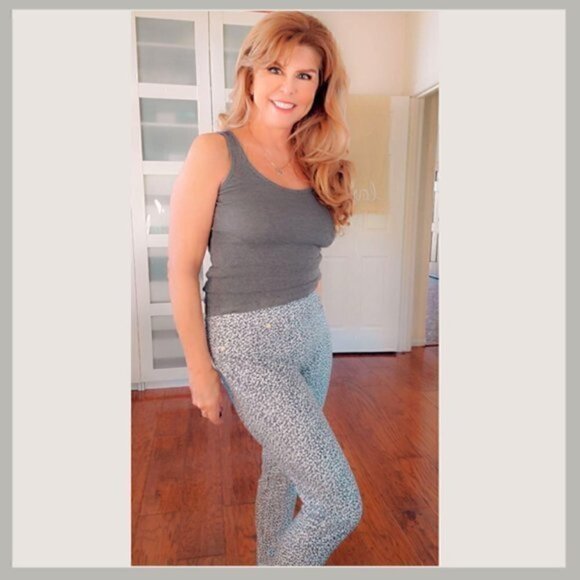 ✨ Michael Kors Straight Leg Pants — Size Medium ✨ - Picture 1 of 5